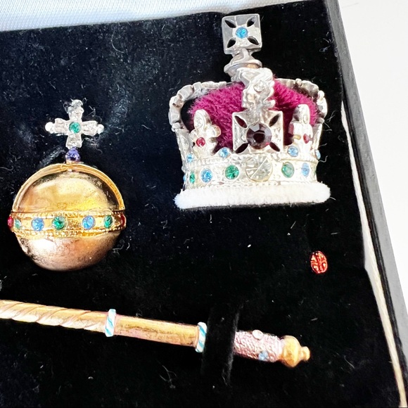 Vintage Accents Crowns Regalia Ltd 984 British Coronation Miniatures Set Crown Jewels Queen